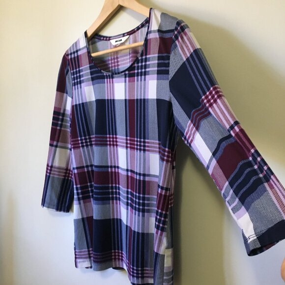 Stretchy Plaid Print 3/4 Sleeve Pullover Top - Picture 6 of 16